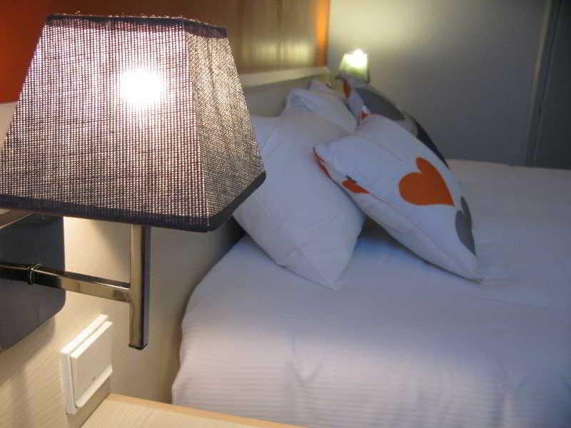 Greet Hotel Massieux Lyon Nord Ngoại thất bức ảnh