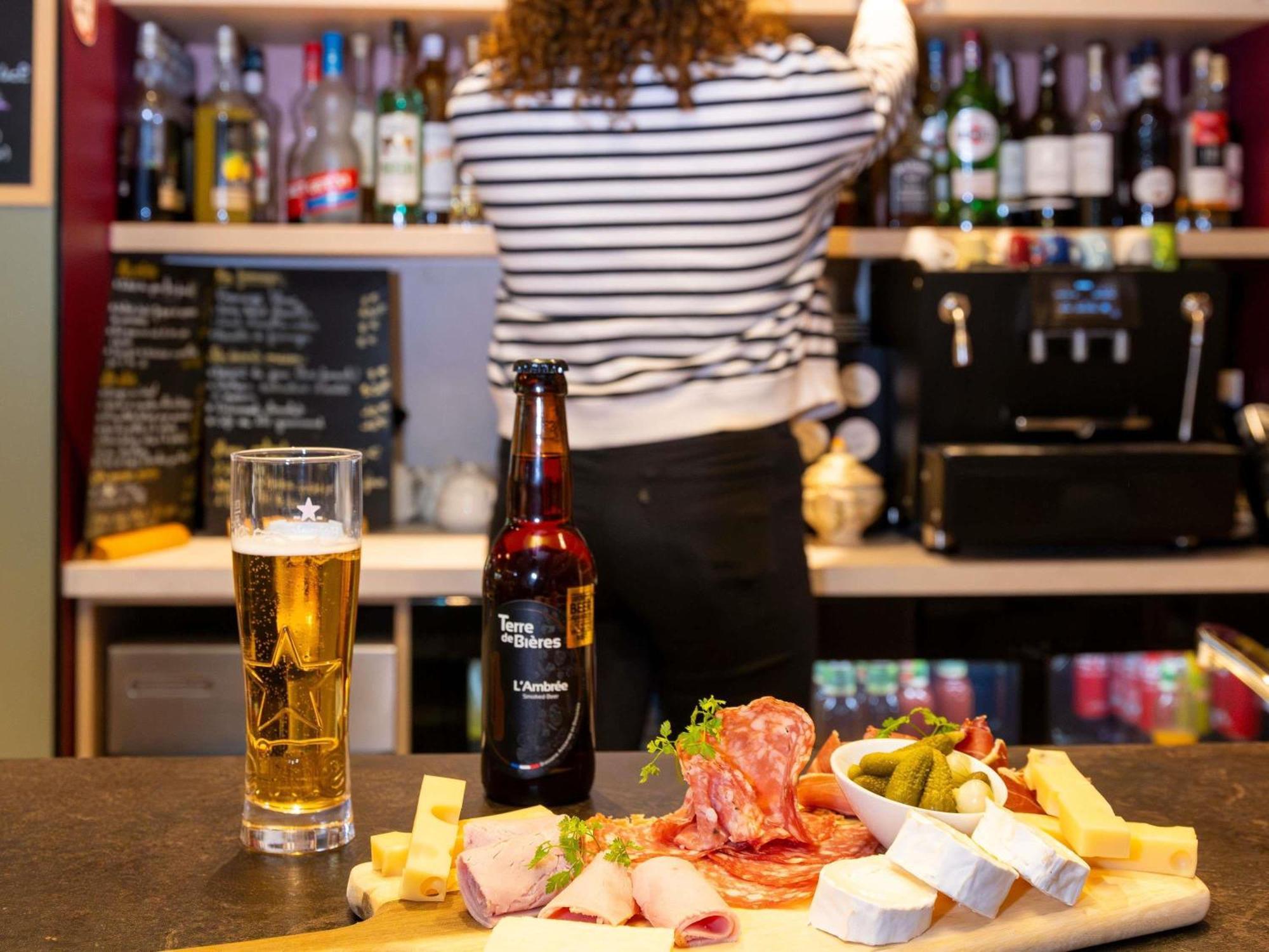 Greet Hotel Massieux Lyon Nord Ngoại thất bức ảnh