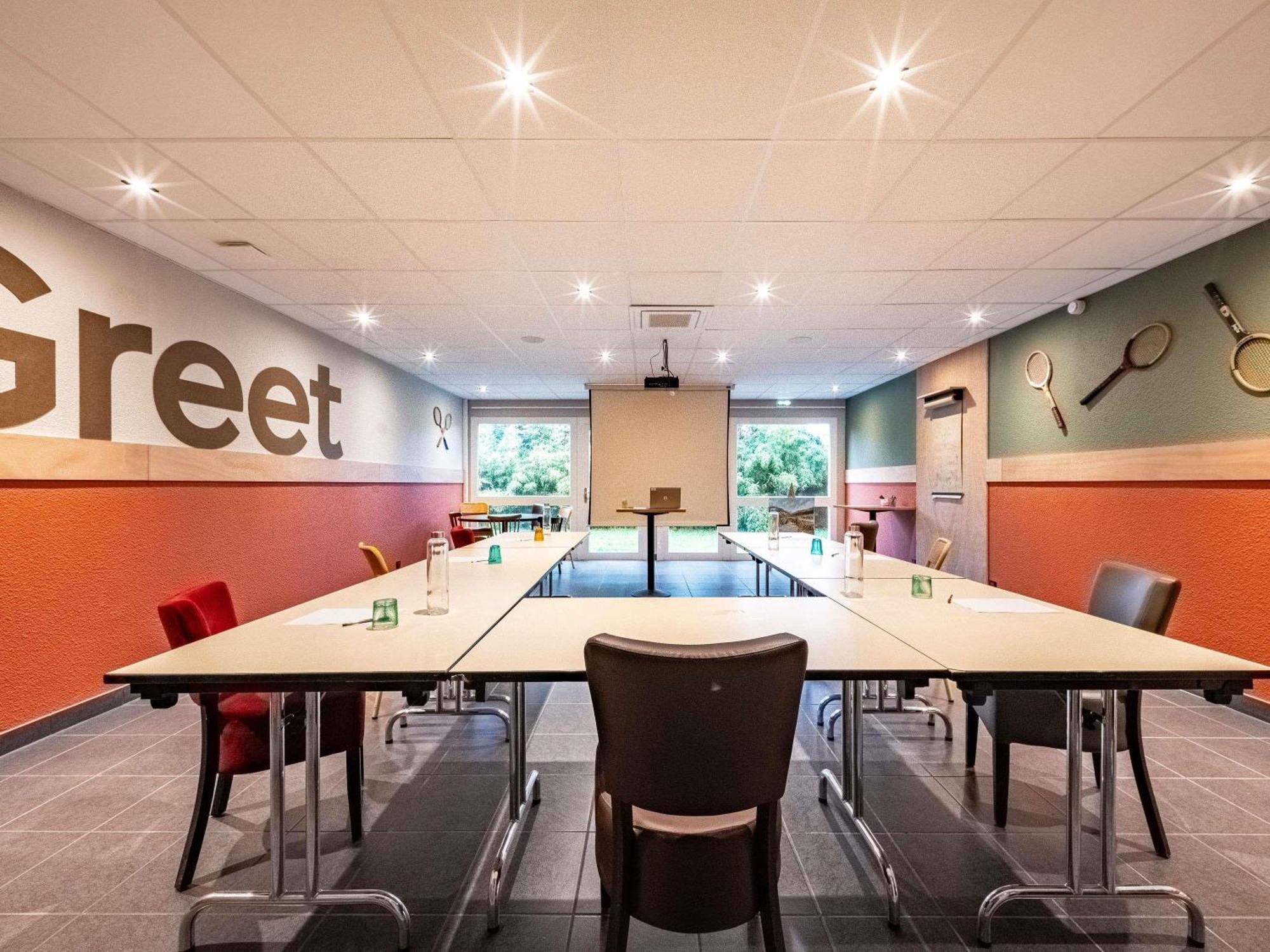 Greet Hotel Massieux Lyon Nord Ngoại thất bức ảnh