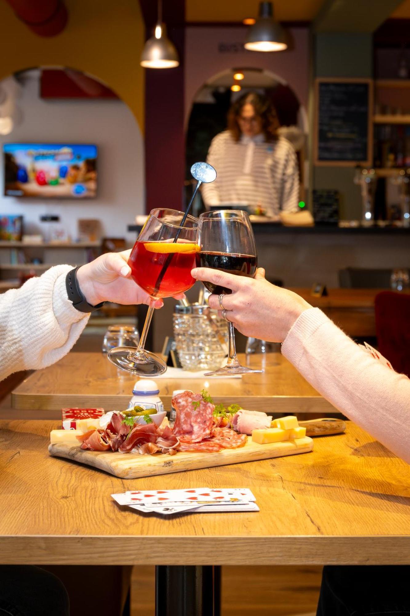 Greet Hotel Massieux Lyon Nord Ngoại thất bức ảnh